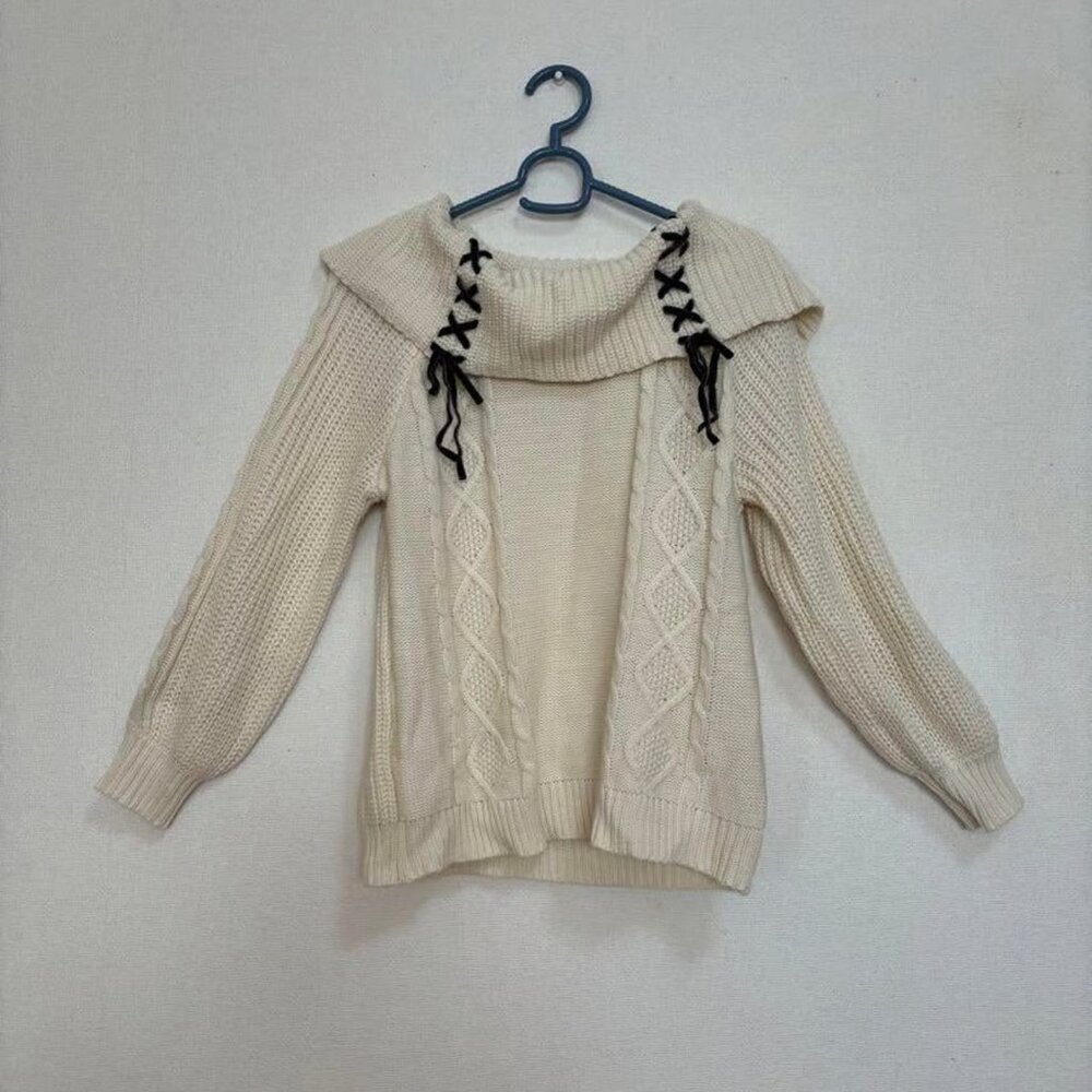 Liz Lisa Women's Cream and Black Jumper